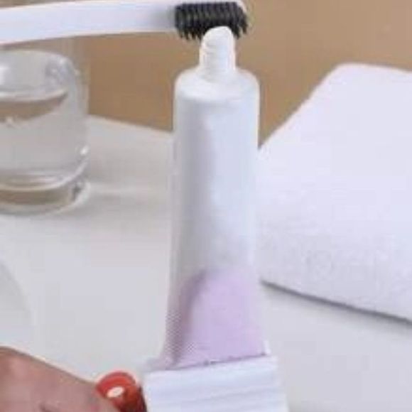 ROLLING TUBE TOOTHPASTE SQUEEZER DISPENSER HOLDER STAND IN RED - Picture 2 of 15